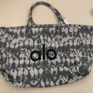 Alo Tie Dye Shopper NWT
